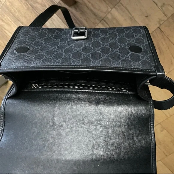 Gucci Black Shoulder Bag - Picture 7 of 13